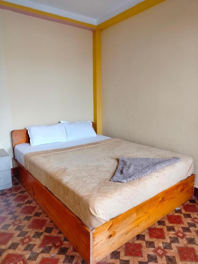 Community Holiday Inn Panaoti Buitenkant foto