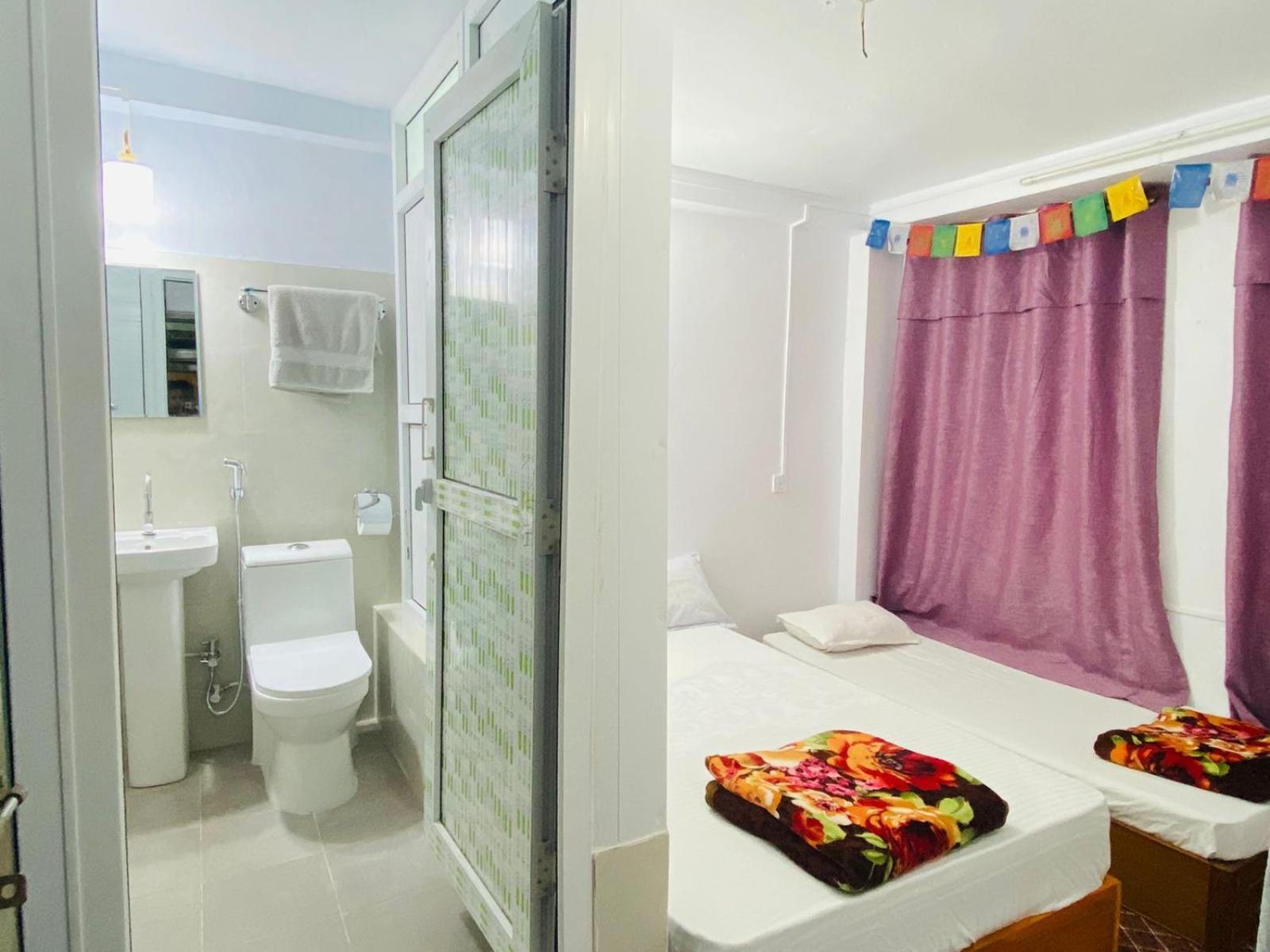 Community Holiday Inn Panaoti Buitenkant foto